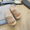 Lyxdesigner päls tofflor trendiga päls slider sandaler kvinnor män fluffiga skjuv hull platt botten tofflor vinter mode utomhus loafers 35-45