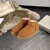 2023 Femmes Hiver Ultra Mini Boot Designer Bottes à plate-forme australienne pour hommes en cuir véritable chaud cheville fourrure chaussons chaussure de luxe EU44 Bottes de neige pour femmes XXOOXO