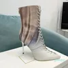 Yeni baskı stiletto ayak bileği botları baskılı deri sivri uçlu seksi içi boş dantel yukarı dekorasyon geriye zip moda botları kadın 'lüks tasarımcı jacquard ayak bileği boo