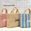 Alışveriş çantaları el dokuması saman çantası op24 kadınlar için 2023 yaz yeni trend büyük kapasiteli niş tasarımı boşluk plaj beldesi moda koltuk altı çanta i47
