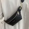 Nya midja väskor lyxdesigner kvinnor fanny pack kvalitet läder midja väska mode axel crossbody bröstsäckar varumärke handväska kvinnlig bältespåse svart vit