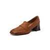 Sapatos de vestido Primavera Mulheres Mocassins Couro Genuíno Handmade Square Toe Chunky Heel Slip-On Bombas High Saltos Senhoras