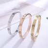 Modedesigner armband armband designer armband mode unisex manschett armband titanium stål pläterad 18k guld smycken party mens kvinnor lyxarmband