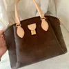 Designer Purse Luxury Shoulder Bag Large Capacity Womens Romantic Girlfriends Holiday Gift Handbags Fashion Crossbody Messenger