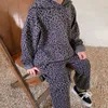 Ensembles de vêtements automne enfants vêtements mode enfants imprimé léopard sweats à capuche et pantalons deux pièces tenues bébé fille garçon 230919