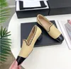 Luxe Designer Vrouwen Casual Schoenen ModeEcht Lederen Loafers Lage Hakken Ketting Retro Flats Vierkante Neus Instapper Loafer Runway Outfit Vrouwelijke Schoeisel