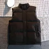 Gilets pour hommes Automne Hiver Blanc Gilet Veste Hommes Mode Sans Manches Vestes Solide Couleur Chaud Épais Noir Gilet Vêtements 230919