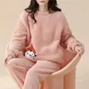 Vêtements de nuit pour femmes Pyjamas en flanelle pour femmes hiver cachemire garder au chaud vêtements de nuit filles adultes belle bande dessinée ours corail vêtements de maison