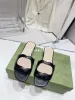 G Cut-Out Slide Women Sandal Designer Slippers Fashion Slåsande tofflor Klassiker Leather Slip-On Slippers Comfort Sexiga tofflor Storlek 35-41