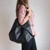 Axelväskor överdimensionerade shopparväska läderkvalitet för kvinnor handväskor och pursar lyxig casual tote rese handväska retro axel störstaylyslbags