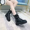 Fashion Boots Autumn and Winter Short Soe Up Naken Tjock Sole Heel Leather Color Matching Martin Boots's Work Motor Vehicle Women's Shoe Women 'Dress Leisure 42