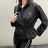 Pdara Classicオリジナルデザイナー女性のナイロンフード付きジャケットファッショントライアングルフード付きジャケットブランドブラックジッパーカジュアルスポーツジッパー風防水コート