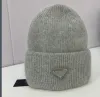 2023 Tasarımcı Beanie Hat Örgü Kafatası Kapağı Moda Kış Şapkaları Saf Kaşmir Nakış Erkekler İçin Günlük Kadın Beyzbol Kapağı