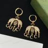 Charm Designer Brass Material Bee Earrings, Zircon Alfabet utsmyckade modegåvor Q4T4