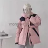 Piumino da donna Parka 2023 Piumino da donna corto in piuma d'anatra bianca con cappuccio sportivo addensato in inverno per superare gli amanti sciolti J230920