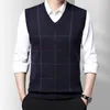 Gilet da uomo Maglione Gilet senza maniche lavorato a maglia autunno e inverno Pullover con scollo a V jacquard alla moda casual