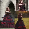 Gothic Belle Rood Zwart Kant Baljurk Trouwjurken Vintage Veterkorset Steampunk Doornroosje Off-shoulder Grote maten Brid309Y