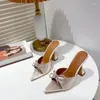 Sandaler 2023 Kvinnor skor Bow Rhinestone Peep Toe Öppna Silk Satin vinglas Hälta högt