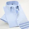 Camisas de vestido masculinas Camisa listrada azul de manga curta Juventude Business Work Uniform Casual White Vertical Flower