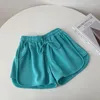 Damesshorts in effen kleur, casual sport voor de zomer, losse en dunne hardloopyogabroek met wijde pijpen