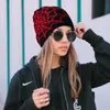 Szerokie brzegowe czapki Modna moda gęsta ciepła jesienna kapelusz Kobiet Kobiet mężczyzn S Halloween Jacquard Hip Hop Winter Unisex Spider Web Beanie 230919