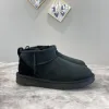 2023Stivali da neve Stivali firmati Scarpe Pantofole Scarpe triple Inverno Nero Blu navy Rosa Fiocco Caviglia Ginocchio Stivaletti Bailey Pelliccia sulla pelle