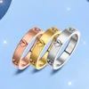 2023 Nouveau style bijoux élégants cadeau de couple bagues de mariage d'amour diamant pour femmes hommes couple bague bijoux argent rose or anneaux en acier titane