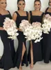 2023 Siyah Denizkızı Nedime Elbiseleri Kare Yan Süpürme Tren Düğün Konuk Partisi Elbise Hizmetçi Onur Elbise Basit Özel Ucuz