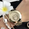 2023 orologio da polso al quarzo con cinturino in metallo in acciaio stile cristallo per ragazze di marca di moda calda di vendita calda regalo orologi di design di spedizione gratuita