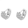 Mode vente chaude bijoux brillant Moissanite minuscule boucles d'oreilles mignon en argent Sterling 925 boucles d'oreilles délicates femmes