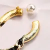 Spilla di design di alta qualità Spille Spille da donna Lettera di marca Gioielli Oro 18 carati Argento Acciaio inossidabile Perla di cristallo Donna Abbigliamento uomo Accessorio Regalo di Natale