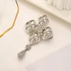 Designer Channel Diamond Broschen Big Pins Marke 18K Gold Brosche Insektengeschenke Pins hochwertiger Kupferschmuck nicht verblasst mit Stempel