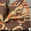 冬の女性スカーフデザイナースタイルフルレタープリントショールズマフルソフトラップとタグ男性の長いスカーフ温かい快適なタッセルパシュミナ