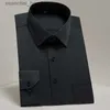 Camicie eleganti da uomo Taschino sul petto Camicia formale bianca Uomo per affari Solido Abito sociale Camicie da uomo Manica lunga Lavoro ufficio Azzurro nero rosa L230921