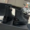 Designers de moda botas de alta qualidade tornozelo de couro mulheres coloridas cabeça redonda sola grossa elevada elástica martin botas rendas até sapatos ajustáveis com zíper botas de combate