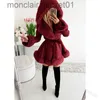 Pelliccia sintetica da donna 2022 Manica lunga con cappuccio Cappotto lungo in pelle Cintura in pelliccia sintetica Cappotto con bavero Giacca da donna Cintura in pelliccia calda spessa Cappotto di pelliccia Abito da donna di lusso J230921