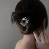 Morsetto per capelli alla moda a triangolo ad alto senso Morsetti per capelli di piccole dimensioni per nuove donne Designer di marca Gioielli per capelli di lusso neri Fermagli per capelli in metallo dal design splendido