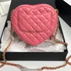 Bolsa crossbody de luxo bolsa de designer rosa pequena bolsa de ombro bolsa de viagem bolsa de corpo cruzado mini bolsa de amor de coração com corrente de estilingue de ouro 18cm bolsas de moda bolsa de luxo