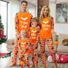 Trajes a juego de la familia Ropa de fiesta de Halloween Madre Padre Niños Pijamas a juego Conjunto Casual Ropa de dormir suelta Patrón de letras 2 piezas Traje Family Look T230921