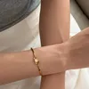 Armband für Mädchen hochwertiges leichte Luxus-Goldarmband Neues Trendstil Vintage-Armband