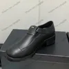 Calfskin damskie obcasy buty sukienki projektant Regulowany klamra kostki swobodne buty retro czarny but na zewnątrz klasowy czarny biały 23ss z butami roboczymi