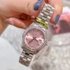 Lüks Altın Kadınlar En İyi Marka 28mm Tasarımcı Kol saatleri Diamond Lady Womens Valentine'in Noel Anneler Günü Hediyesi Paslanmaz Çelik Bant Çantası