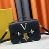 2023 Ny handväska 7A Kvinnor Designer Väskor S-Lock Messenger Bag Monograms Läderhandtag Pålar Pochette Luxury Crossbody Ladies Shoulder Bag M40478