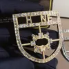 18K Gold Brooch Designer Takı Elmas Broş Lüks Marka Logo Romantik Çift Çok Çok Broşlar Düğün Partisi Süs Mücevherleri Aşk Hediyesi