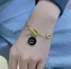 18K Cadenas de letras de oro Pulsera Joyería de diseñador Pulsera de mujer Pulsera de cadena colgante redonda de lujo Joyería de boda de acero inoxidable de moda