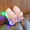 Babyschoenen Kinderen Enkele Mesh Schoenen 2023 Zomer Baby Zachte Zool Wandelen LED Verlichte Holle Ademende Board Bebes 230920