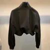 Hoodies Womens Fashion الكلاسيكية العصرية لتصميم الفاخرة خطاب التطريز فضفاضة قصيرة عالية الرقبة الأكمام الطويلة قميص سترة الرياضة امرأة