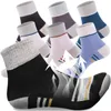 Erkek çorap 1/5 çift pamuklu ter emici nefes alabilen nefes alabilen anti-odor antibakteriyel kalın uzun moda sporlar koşu koşan erkekler