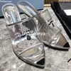 Designer-Sandalen für Damen, dreieckig bedruckte Plexiglas-Absätze, luxuriöse Milano-Slides, klobiger Absatz, 7,5 cm, silberfarbene Metallic-Leder-Einlegesohle, Hausschuhe 35–42