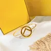 Womens Designer Armband Brand Classic Letters Men Woman Armband Gold Fashion Pearl Armband Jewel Girl Gift High Quality20l